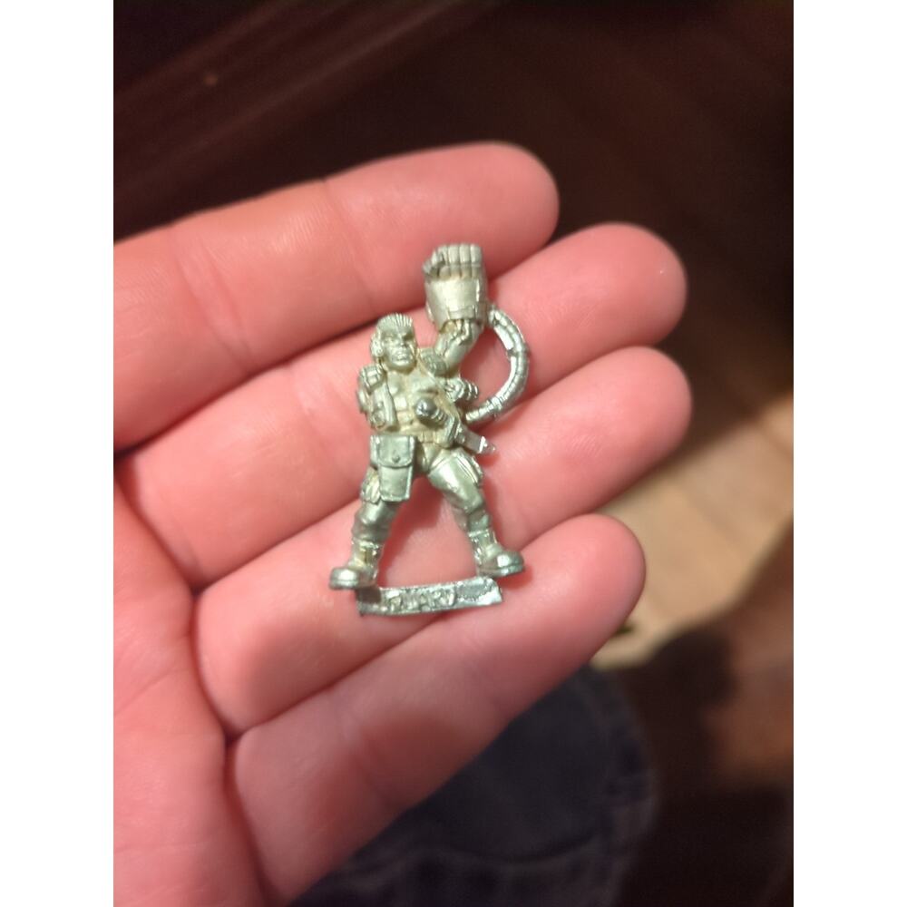 Warhammer 40K Space Marine Sergeant Scout with Powerfist B (Metal)